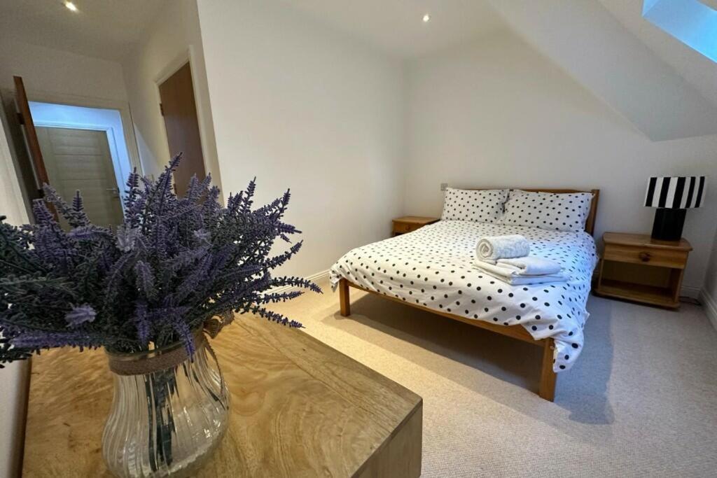Peaceful Retreat In The Woods * Bournemouth